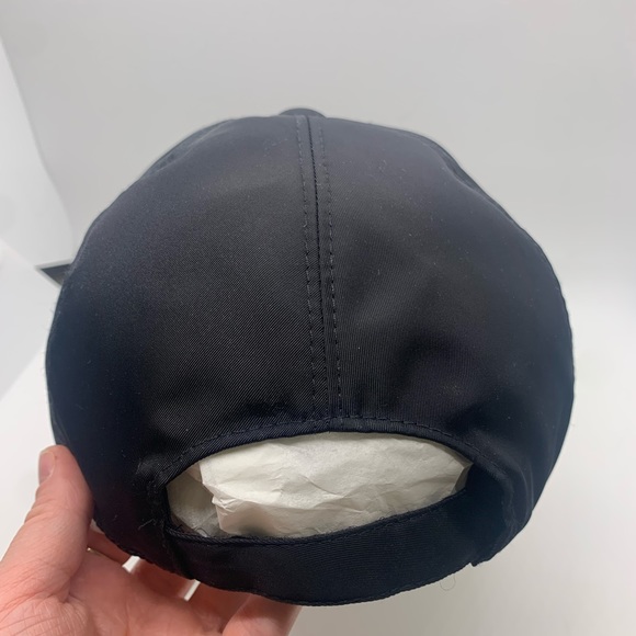 Prada Black Nylon Women’s baseball cap SIZE M. - Picture 2 of 7